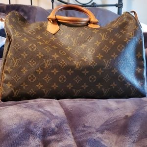 Authentic Louis Vuitton Speedy 40